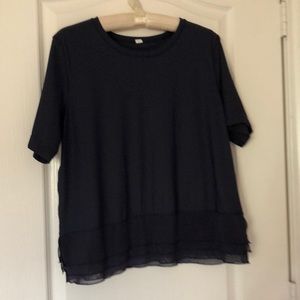Lululemon navy top